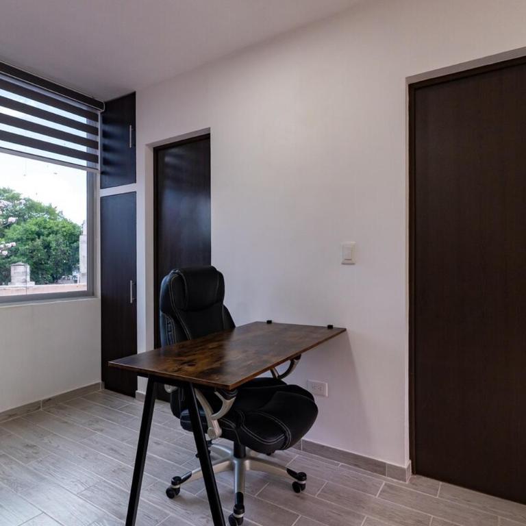 Modern Executive Apartment with Parking - One-Bedroom Apartment - 16