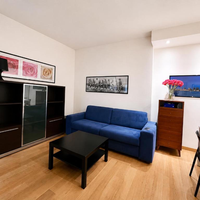 Castel Sant'Angelo 90 - Apartments near Piazza Cavour by RHR - Classic Apartment - 3