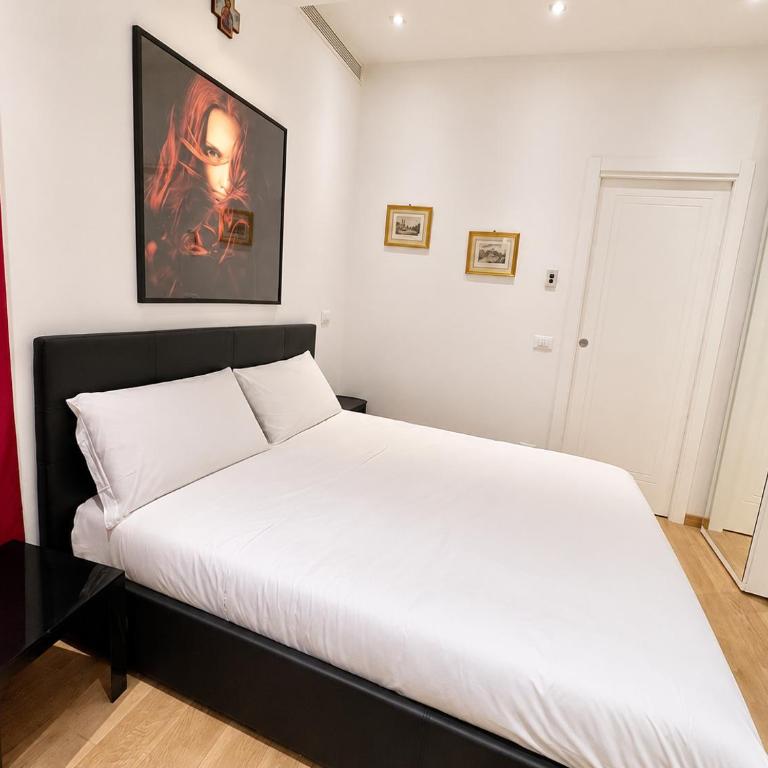 Castel Sant'Angelo 90 - Apartments near Piazza Cavour by RHR - Classic Apartment - 1