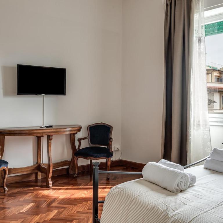 Florentine Gem in city centre - 1 Stop from SMN - Appartamento con 3 Camere da Letto - 25