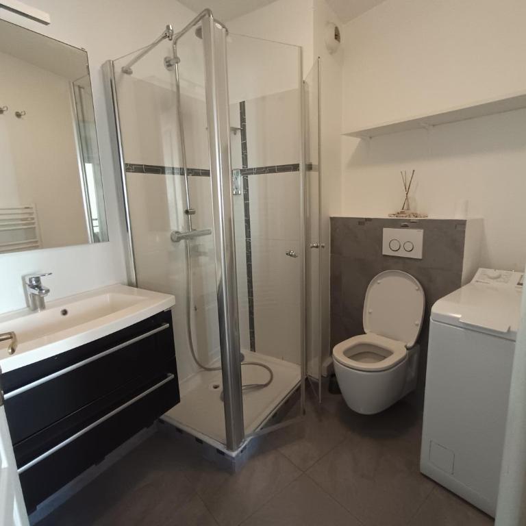1 Bedroom Air-Conditioned Apartment Beach Wi-Fi - Apartamento de 1 dormitorio - 13