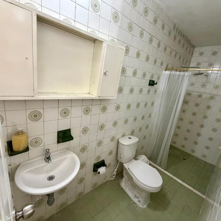 Hostal Beko - 4-Bed Mixed Dormitory Room - 3