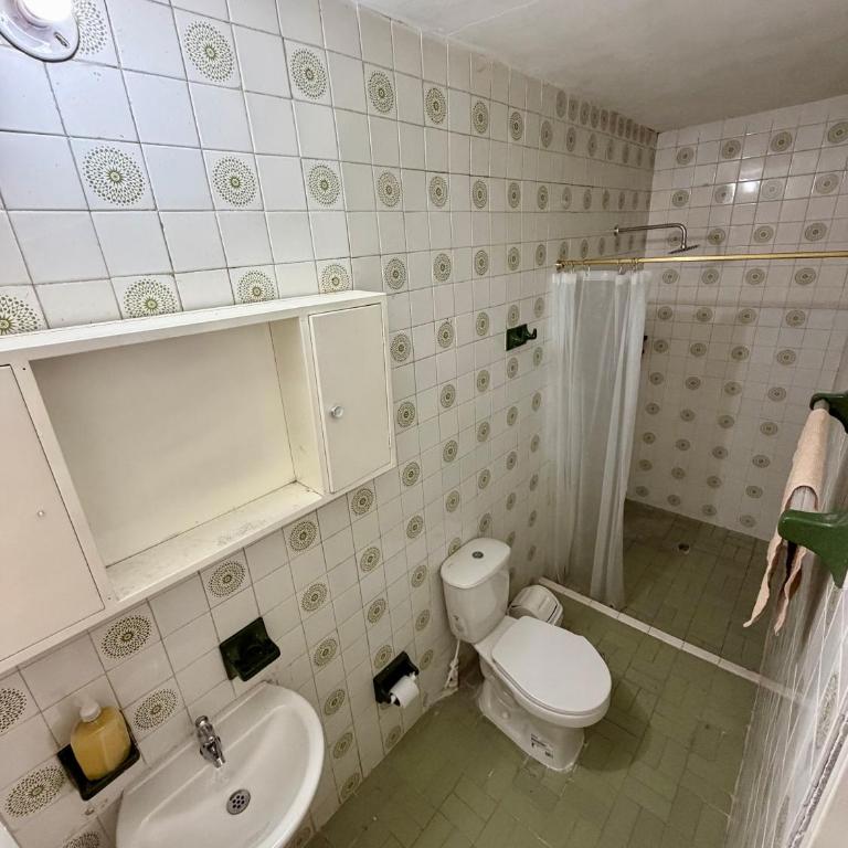 Hostal Beko - 4-Bed Mixed Dormitory Room - 1