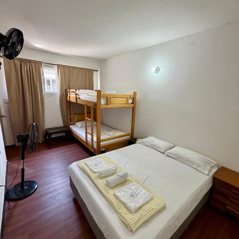 Hostal Beko - 4-Bed Mixed Dormitory Room - 4