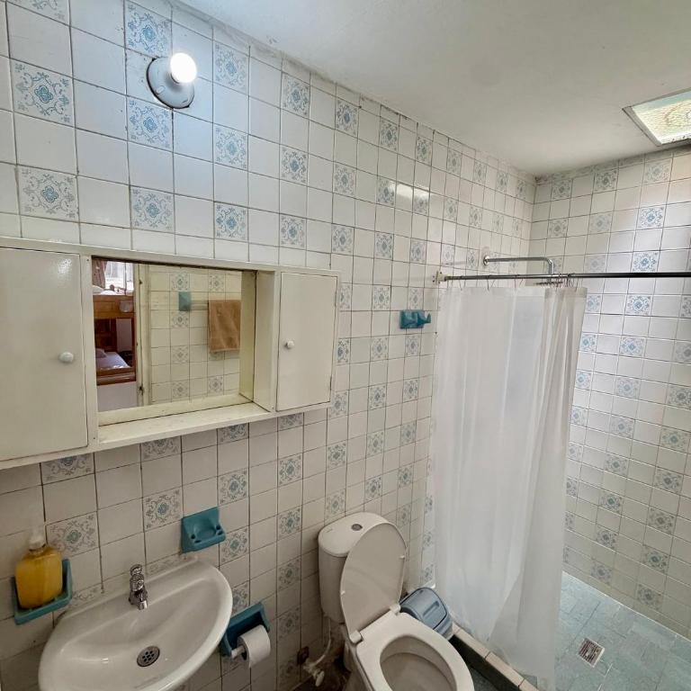 Hostal Beko - 4-Bed Mixed Dormitory Room - 3
