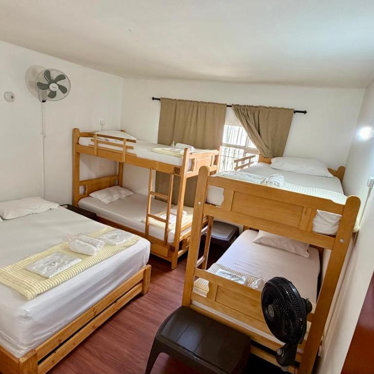 Hostal Beko - 6-Bed Mixed Dormitory Room - 4