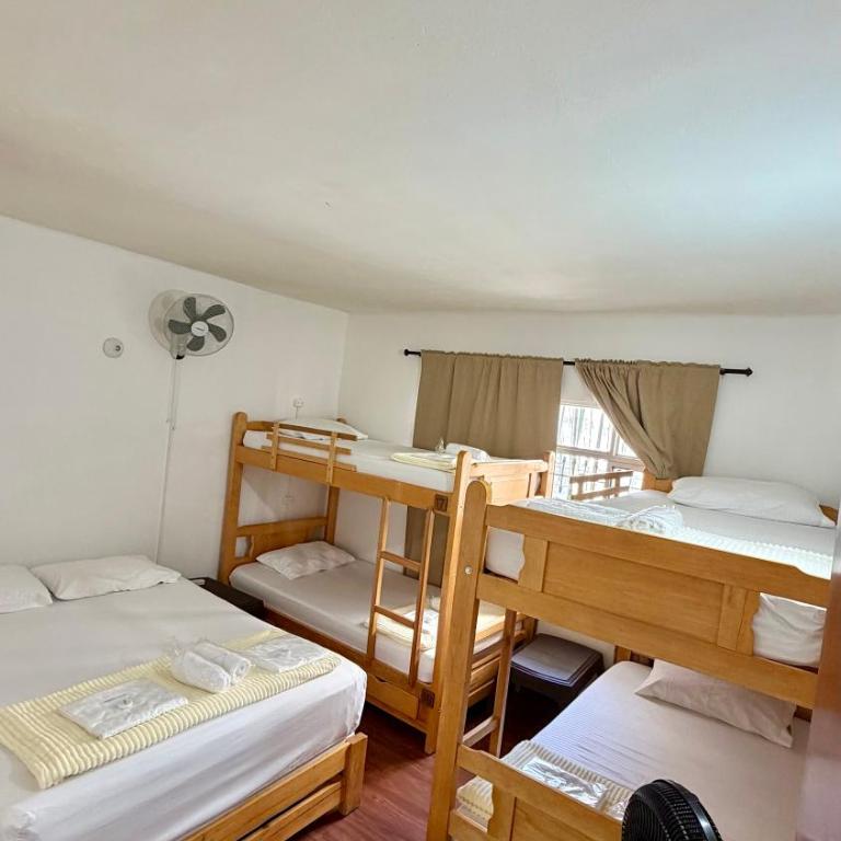 Hostal Beko - 6-Bed Mixed Dormitory Room - 2