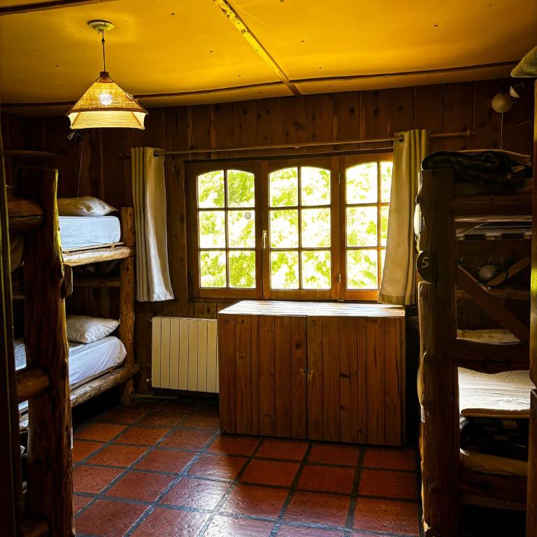 Periko´s Youth Hostel - Cama individual en habitación compartida mixta - 3