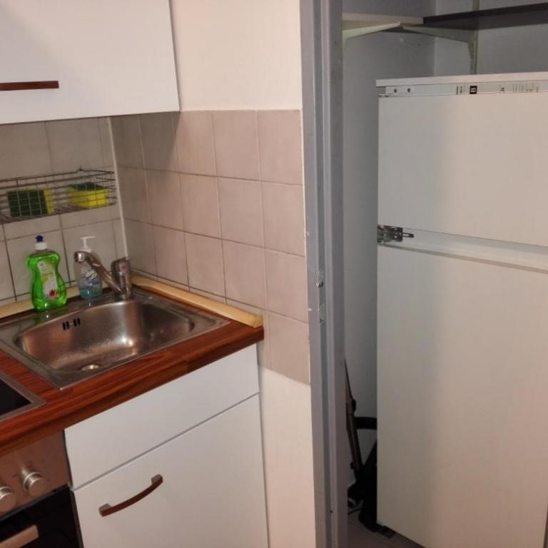 nice flat, 5 min to train, 15 min to city center - Apartment mit 1 Schlafzimmer - 6