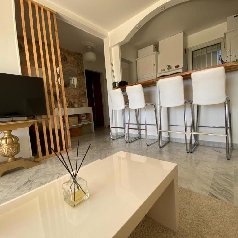 Cocon élégant avec balcon ensoleillé proche mer - Appartement 1 Chambre - 4