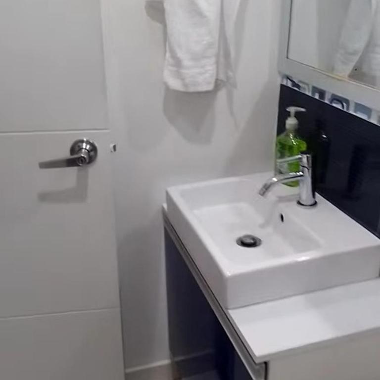 Hermoso apartamento en San Pablo Guayabal 3 - Two-Bedroom Apartment with Balcony - 3