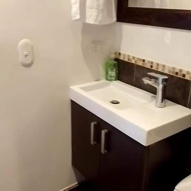Hermoso apartamento en San Pablo Guayabal 3 - Two-Bedroom Apartment with Balcony - 9