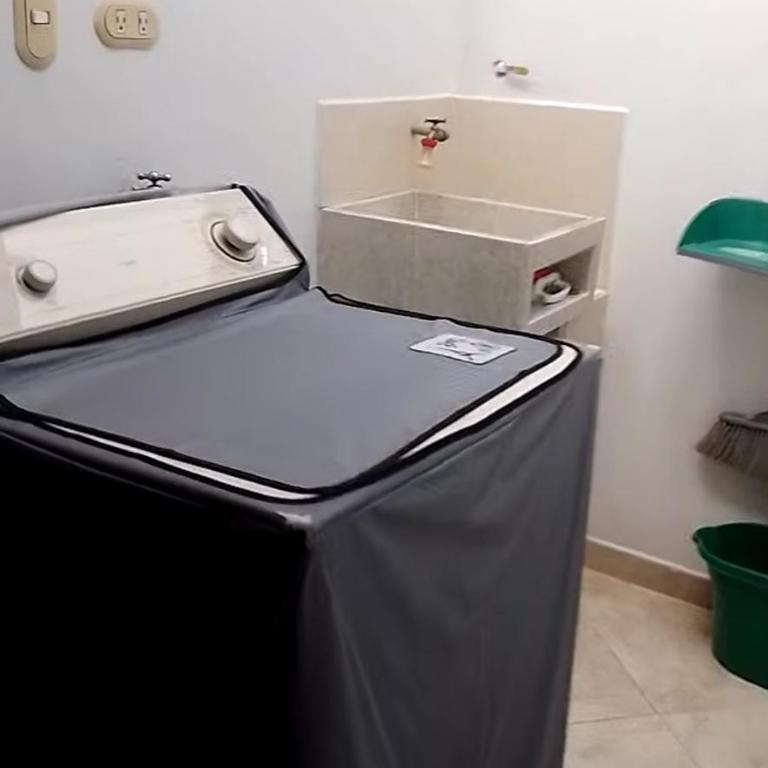 Hermoso apartamento en San Pablo Guayabal 3 - Two-Bedroom Apartment with Balcony - 12