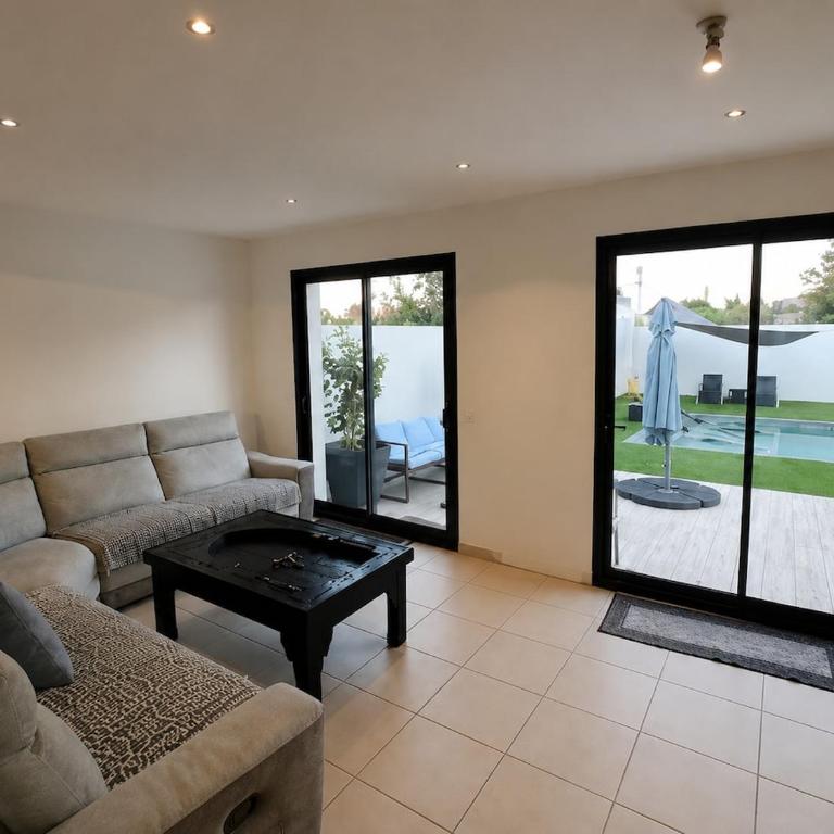 Villa avec piscine 10x5m à Narbonne- 6 personnes - 3 chambres - climatisation - Villa 1 Chambre - 2