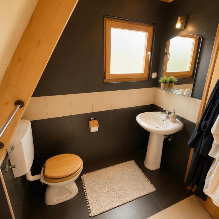 Holiday Home Stefani Spacious Mountain House near Durmitor 3 Bedrooms Private Parking - Vikendica - 24