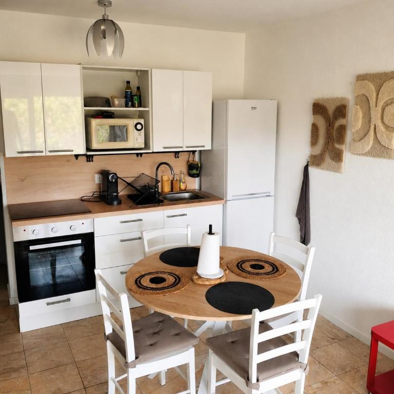 studio bord de mer, clim, jardin et parking - Appartement 1 Chambre - 11