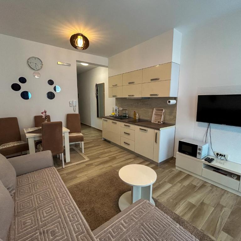 Flabelline Apartments - One-Bedroom Apartment - 12