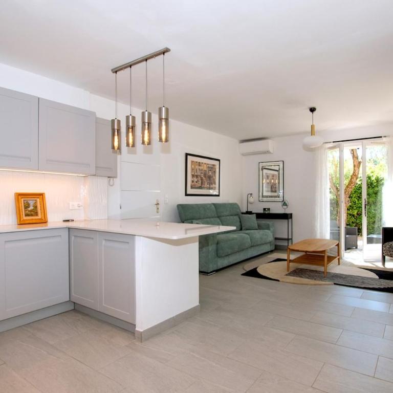 6 mins walk to pool and 10 mins to Valbonne Village - Maison 1 Chambre - 8