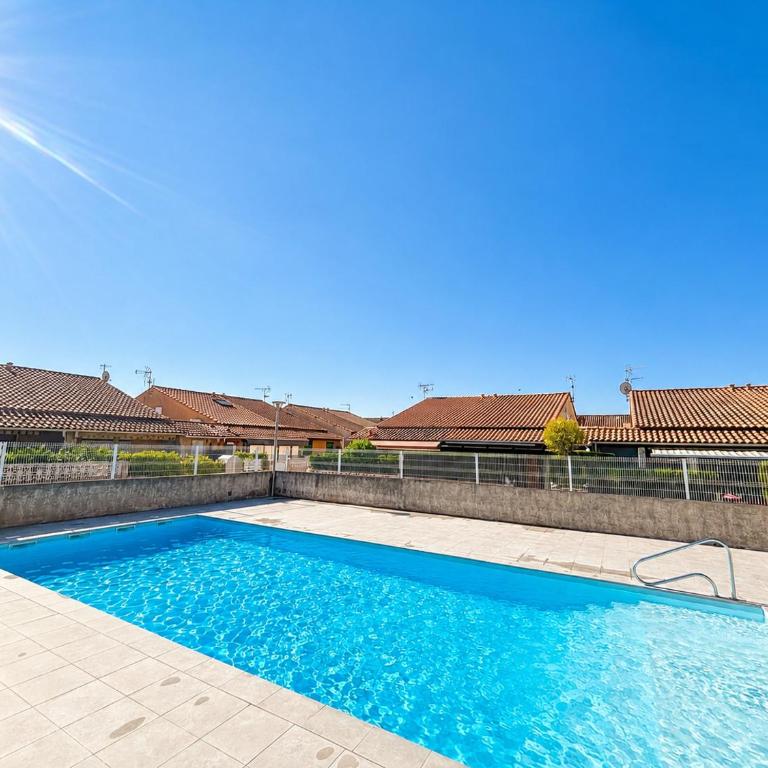 Maisonnette résidence avec piscine pour 4 personnes - One-Bedroom House - 1
