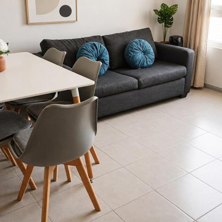 Large apartment for 6, Quinta Normal, Metro, Bleached - Three-Bedroom Apartment - 4