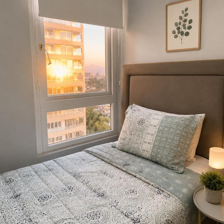 Large apartment for 6, Quinta Normal, Metro, Bleached - Three-Bedroom Apartment - 15