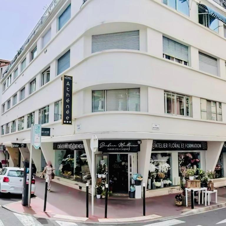 Renovated studio near the CROISETTE - Studio Lit Queen-Size de Luxe - 3