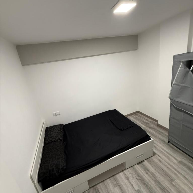 Alojamiento confort - Habitación Individual Estándar con baño compartido - 6