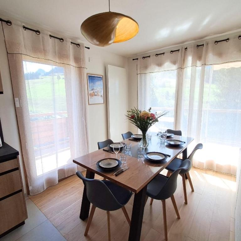 Spacious 8-person apartment with mountain views - Apartment - 4