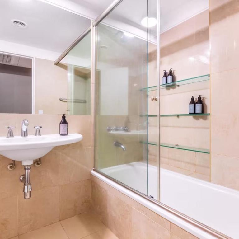 Amplio y Luminoso departamento - Apartamento de 3 dormitorios - 20
