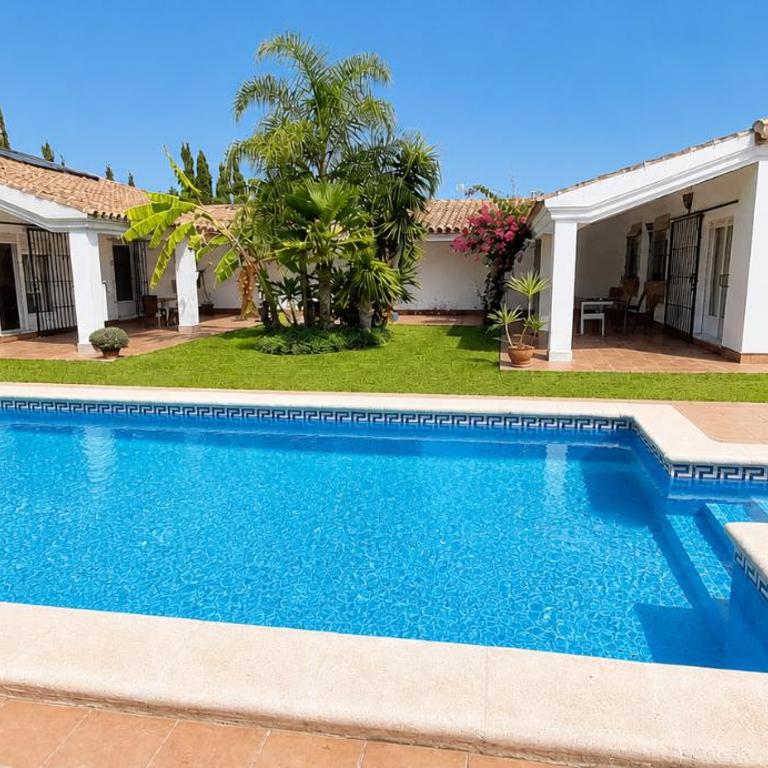 Andalusian holiday home 6 pax with community swimming pool - Three-Bedroom House - 15
