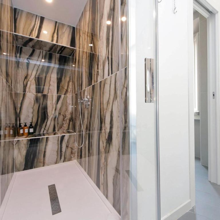 Trastevere - luxury & privacy with 4 bedrooms and 4 ensuite bathrooms - Appartamento Standard con 4 Camere da Letto - 39