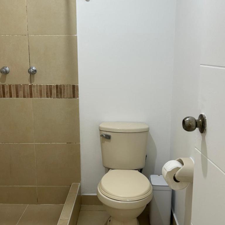Hermoso departamento a pasos de la rambla de la av Brasil - Two-Bedroom Apartment - 10