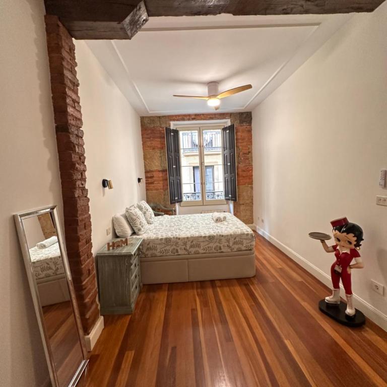 Old Town City Center, Self checkin with AC - Three-Bedroom Premium Apartment - 25