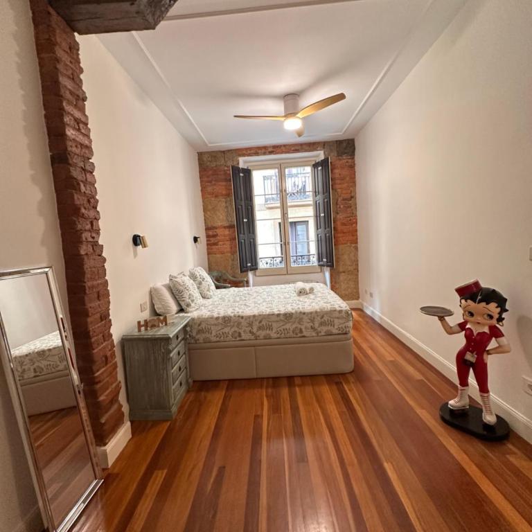 Old Town City Center, Self checkin with AC - Three-Bedroom Premium Apartment - 26