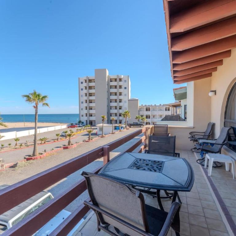 MarBrisas 3 Bed 2 Bath - Apartamento - 7