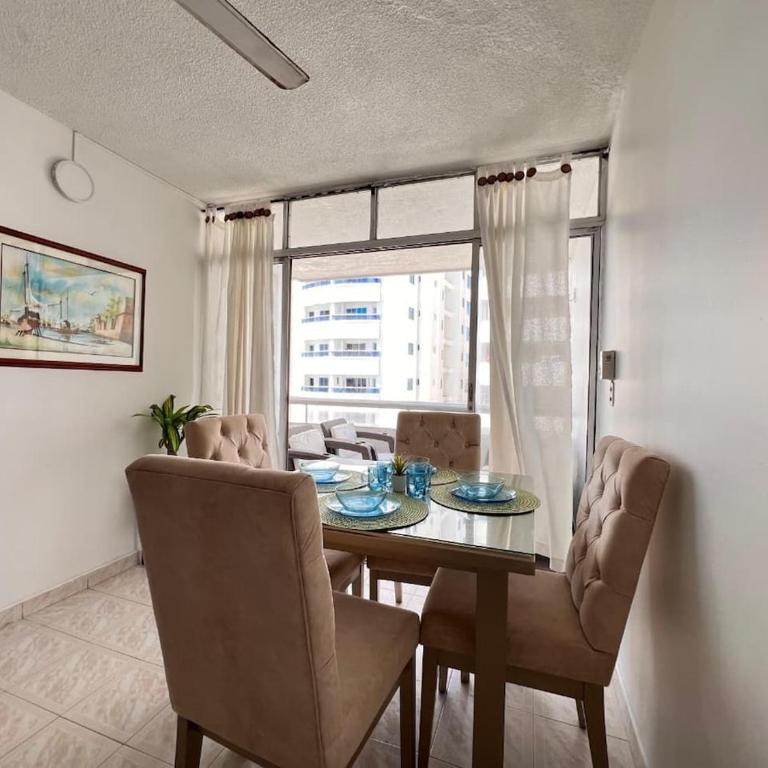 Balcony City Sunset View Sleeps 9 Beach & Pool - Three-Bedroom Apartment - 2