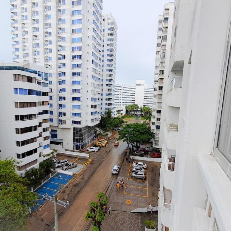 Balcony City Sunset View Sleeps 9 Beach & Pool - Three-Bedroom Apartment - 8