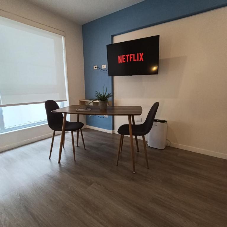 Quark Apartments - Studio with Balcony - 1