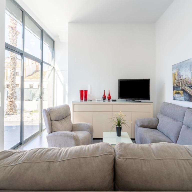 Stylish home in Orihuela Costa with pool - Casa Vacacional de 3 dormitorios - 8