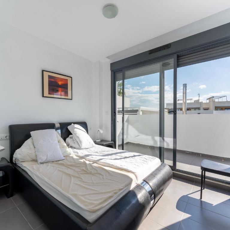 Stylish home in Orihuela Costa with pool - Casa Vacacional de 3 dormitorios - 4