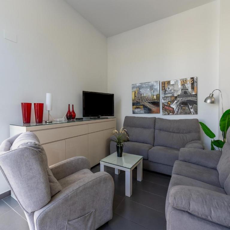 Stylish home in Orihuela Costa with pool - Casa Vacacional de 3 dormitorios - 2