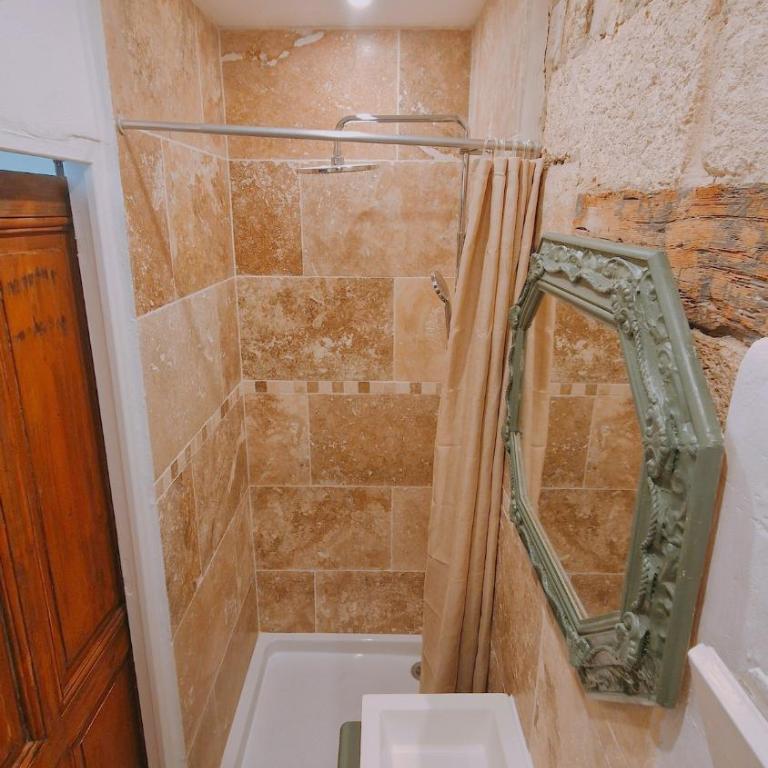 La Verrière du Chapeau Rouge - Entièrement climatisé - Apartment mit 1 Schlafzimmer - 8