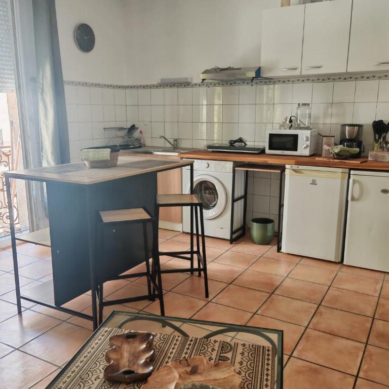 Studio 35m2 rénové et tout équipé cœur de ville Béziers - Appartement 1 Chambre - 7