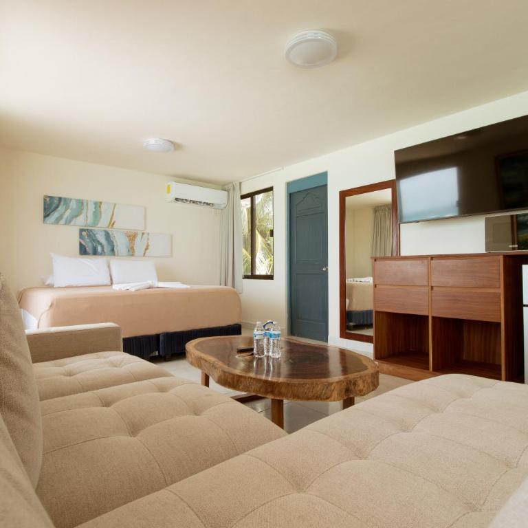 Charly Beach Hotel - Suite con cama extragrande y vistas al mar - 7