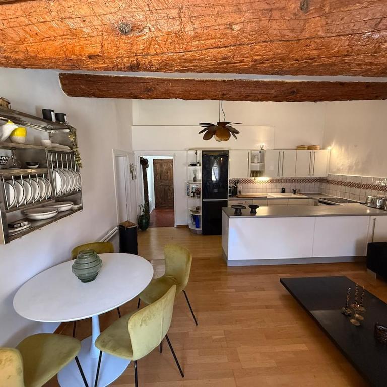 Charmant cocon sous les toits au cœur du Vieil Aix - Apartamento de 1 dormitorio - 10