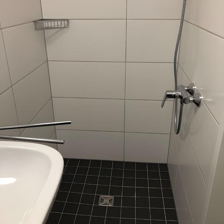 Am Klinikum Würzburg - Apartment mit Dusche - 7