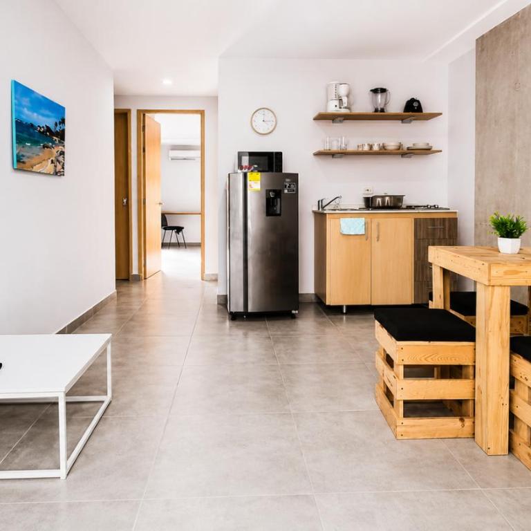 Cold AC, fast Wifi, best Laureles location and rates - One-Bedroom Apartment - 9