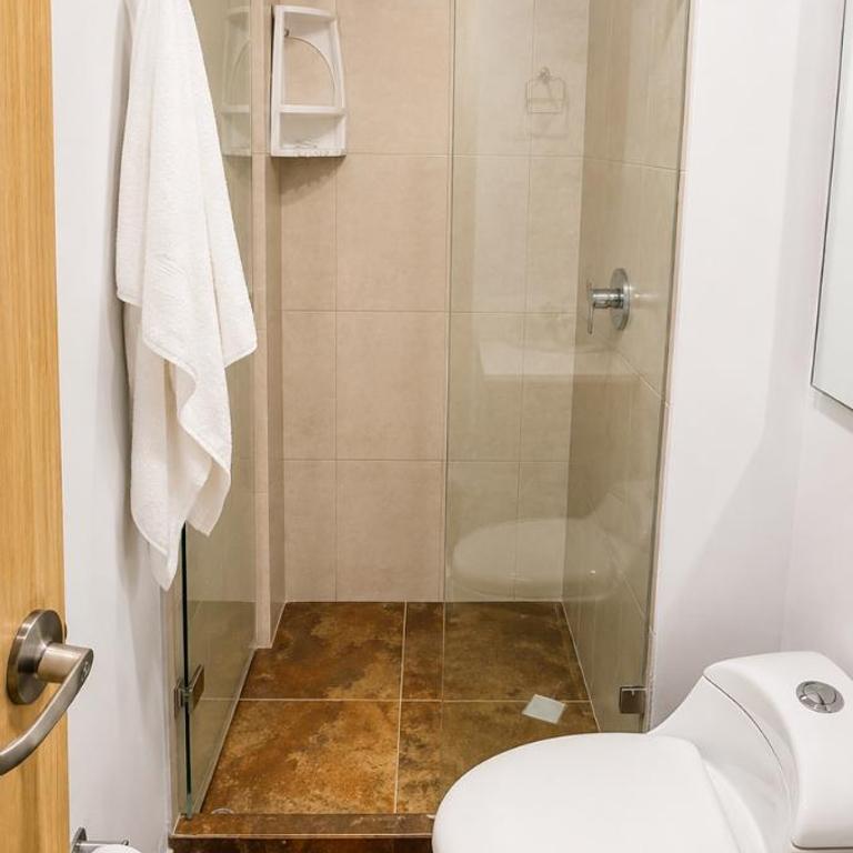 Cold AC, fast Wifi, best Laureles location and rates - One-Bedroom Apartment - 12