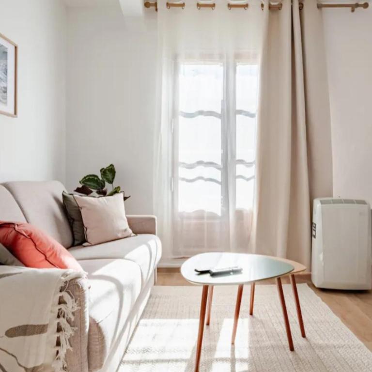 Le Petit Arlésien T2 centre-ville Arles, 4 personnes, chambre et salon séparé - One-Bedroom Apartment - 5