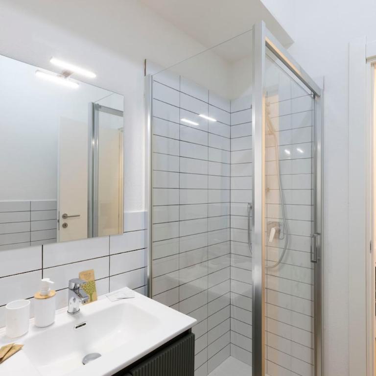 Beachfront, New & Modern Apartment, Murta Maria - Appartamento con 2 Camere da Letto - 15